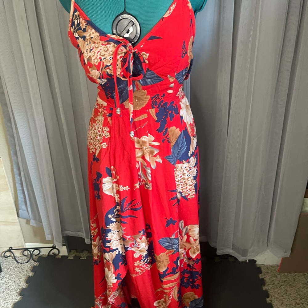Red floral maxi dress 😍